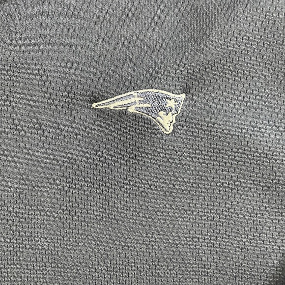 New England Patriots Cutter & Buck Pullover Men's L DryTec Long Sleeve - Picture 2 of 10